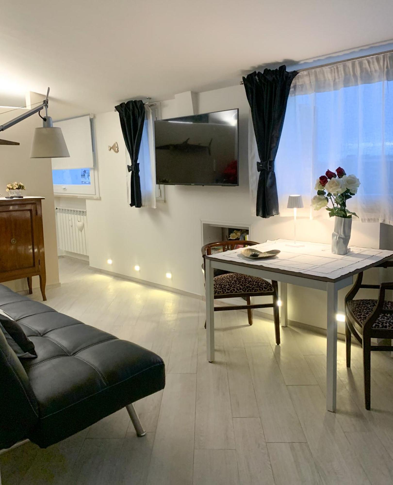 Casina Tuareg Villa ลีวอร์โน ภายนอก รูปภาพ